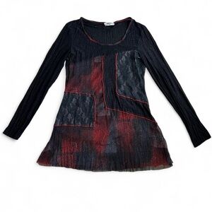 Black and Red Long Sleeve Tunic